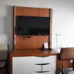 2 Queen Beds (Parking area view)