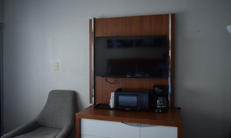 King Room – (Parking area view)